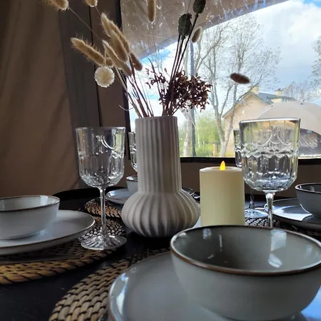 Glampinglodge 2 Pers Met Hottub מירסן