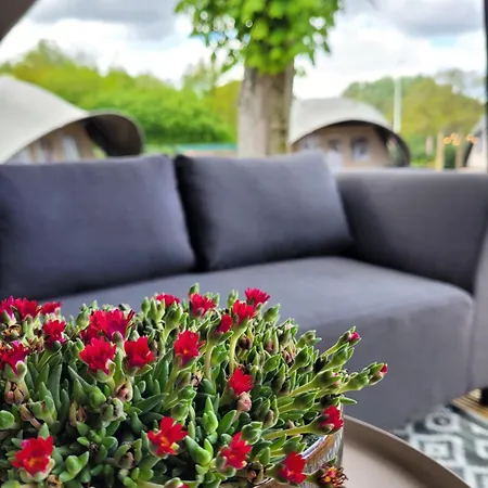 Glampinglodge 2 Pers Met Prive Hottub Kompleks wypoczynkowy Meerssen