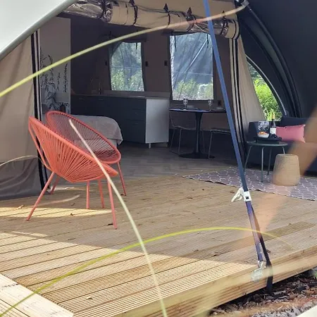 Glampinglodge 2 Pers Met Hottub מירסן