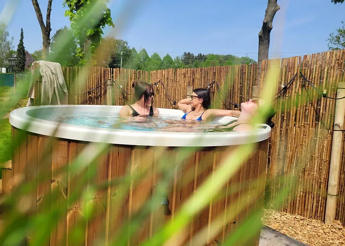 База отдыха Glampinglodge 2 Pers Met Hottub Мерссен